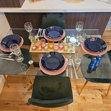Comfortable Two Bedroom Flat Brighton Eksteriør billede
