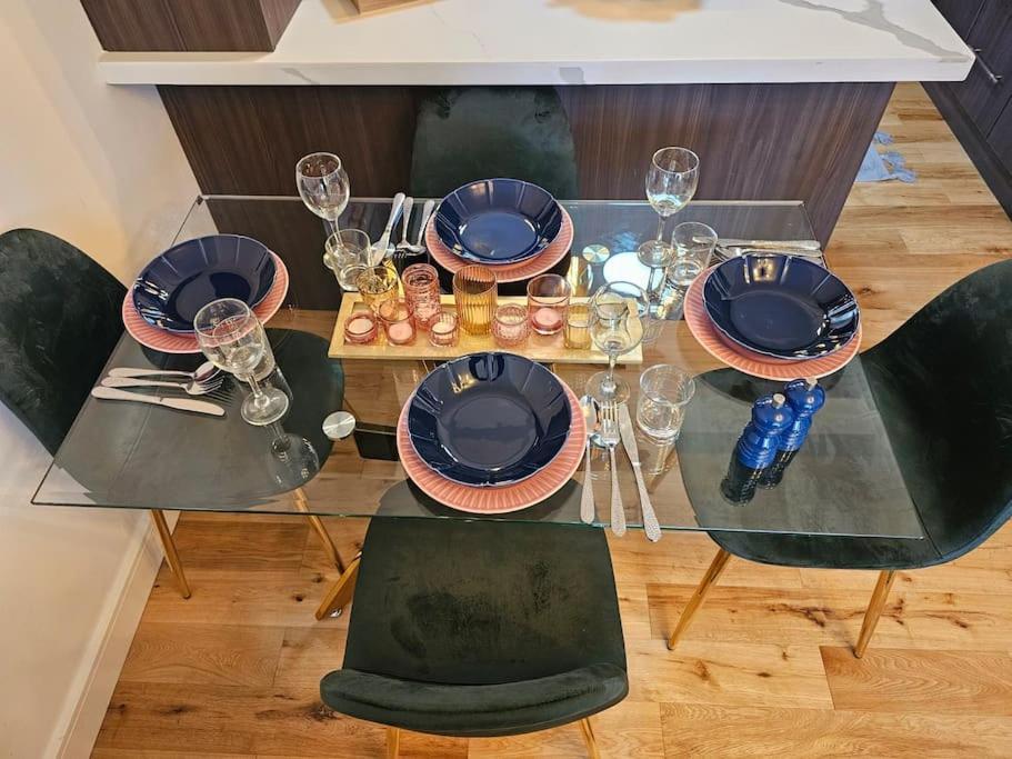Comfortable Two Bedroom Flat Brighton Eksteriør billede